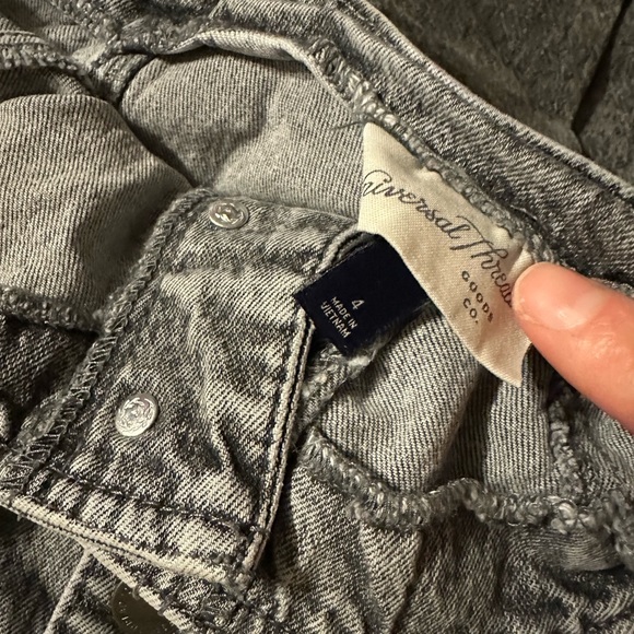 Universal Threads women’s size 4 overall/romper - Picture 4 of 4